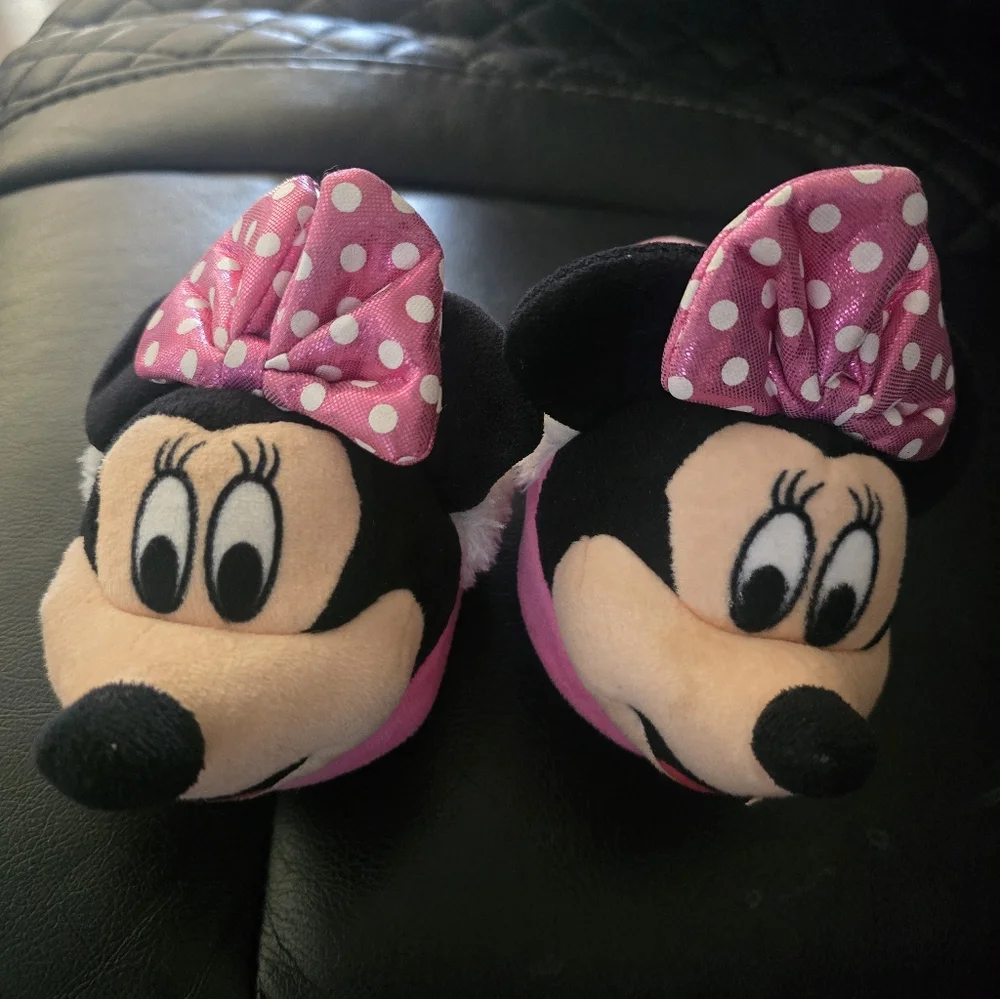 Disney Minnie Mouse 5/6 Girls Slippers